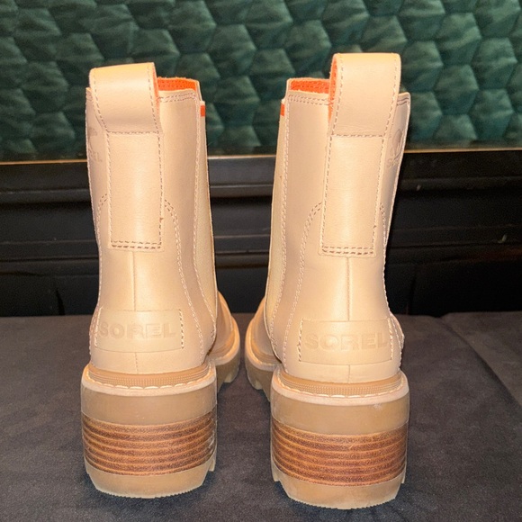 Sorel Chelsea Boots - Picture 4 of 5